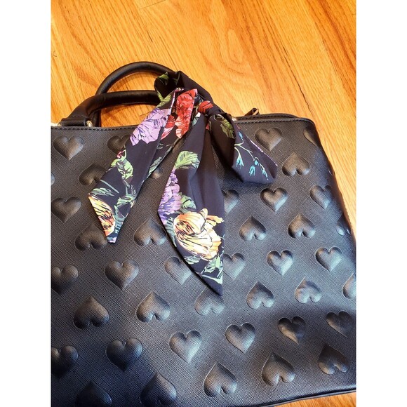 Betsey Johnson Embossed Heart Satchel Purse Bag Black - Picture 2 of 11